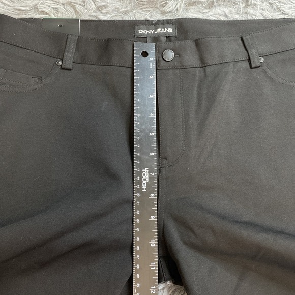 NWT DKNY JEANS  Women's XL Ponte Pant Black - Picture 4 of 8